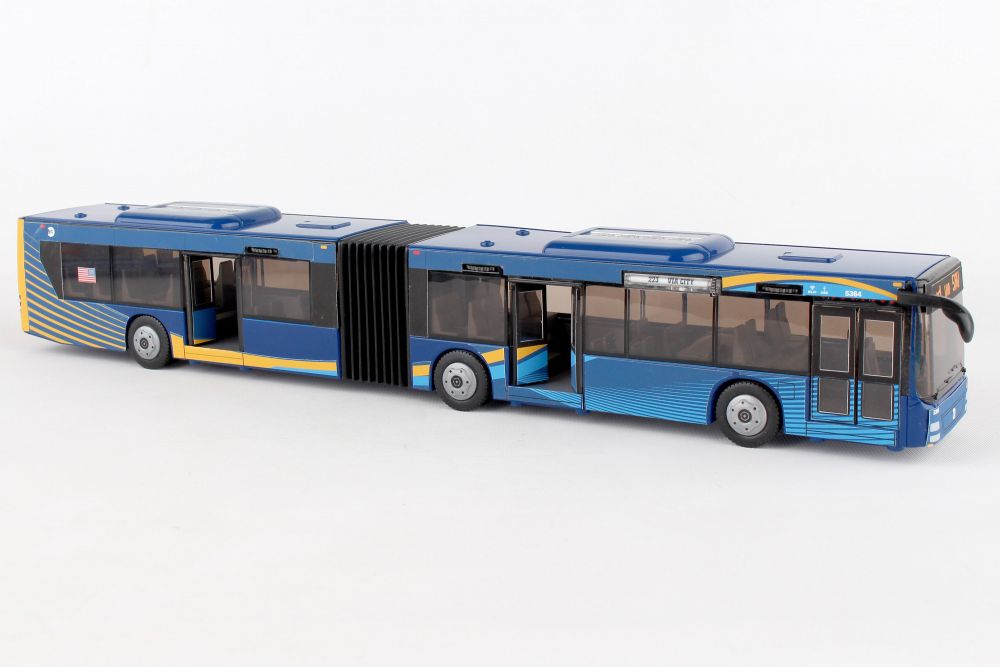 MTA 新涂装铰接式巴士