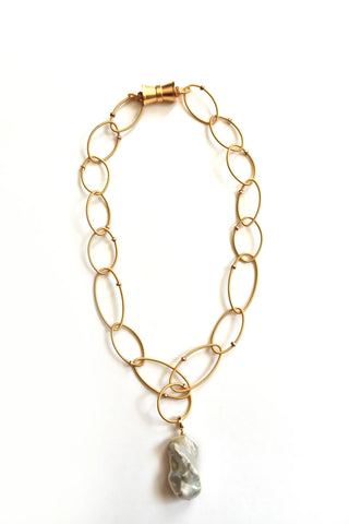 Gold Piano Wire Chain Link Necklace with Biwa Pearl Pendant