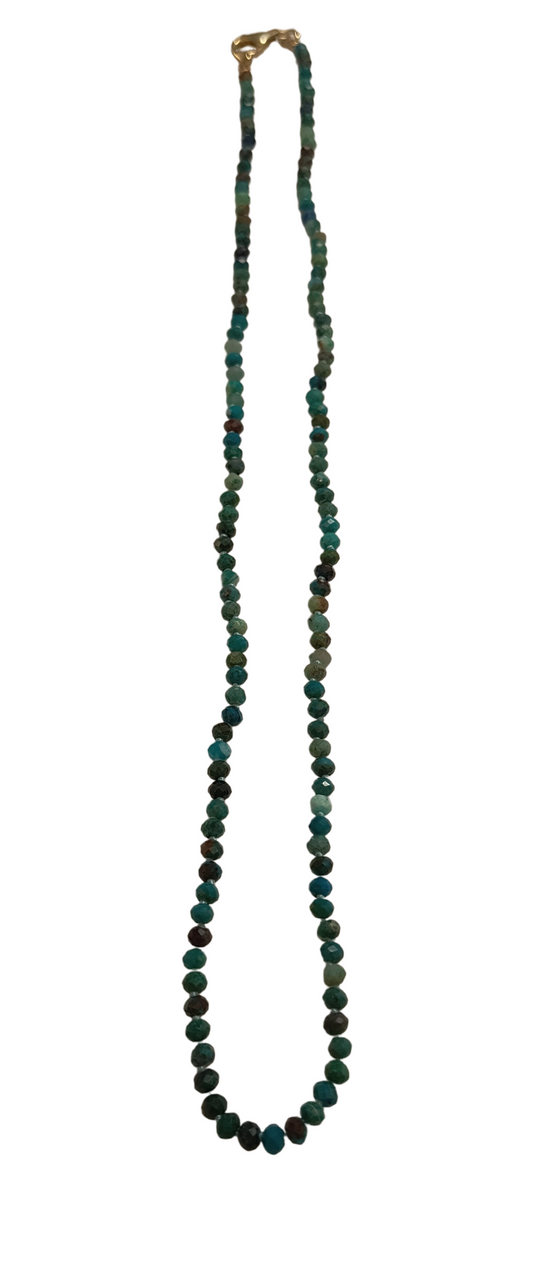 Collar Crisocola, rodelas facetadas de 3 mm, anudado a mano.