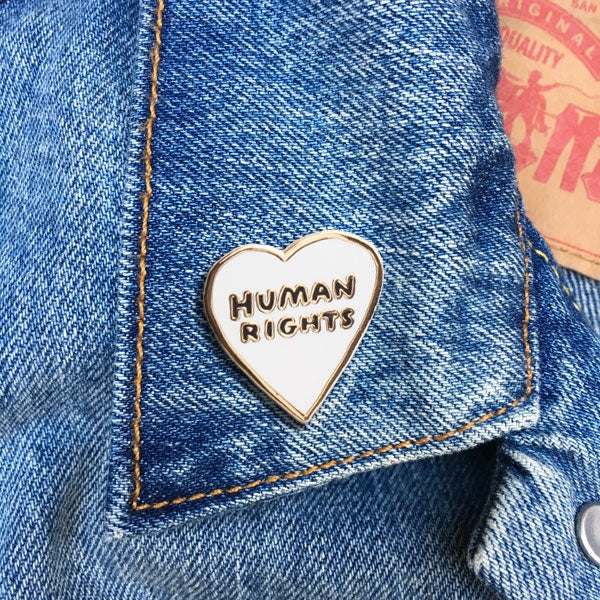 Pin: Derechos humanos Corazón