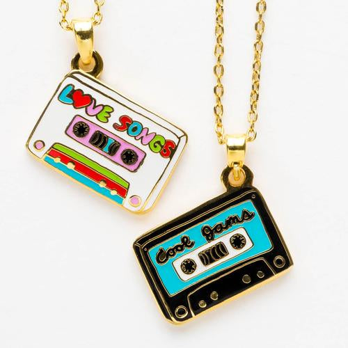 Colgante: Éxitos marchosos y canciones de amor - Casete de doble cara