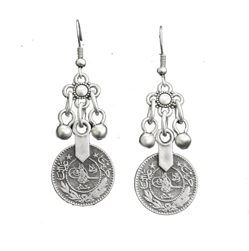 Pendientes colgantes estilo bohemio chic con moneda de peltre